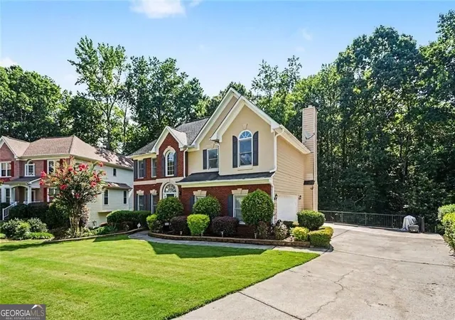 Photo 2 of Single family home for sale at 2155 Blackhawk Trl, Lawrenceville, GA 30043 | MLS# 10804466 | Listing updated on 2026-08-27