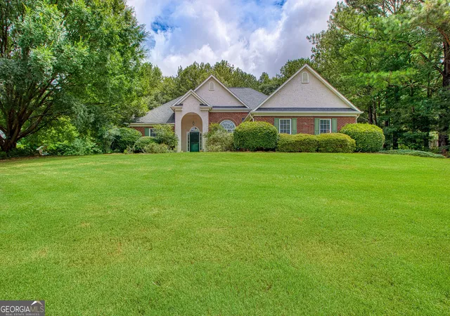 2nd image of 305 Surrey Park Dr, Fayetteville, GA 30215 | MLS# 10806419