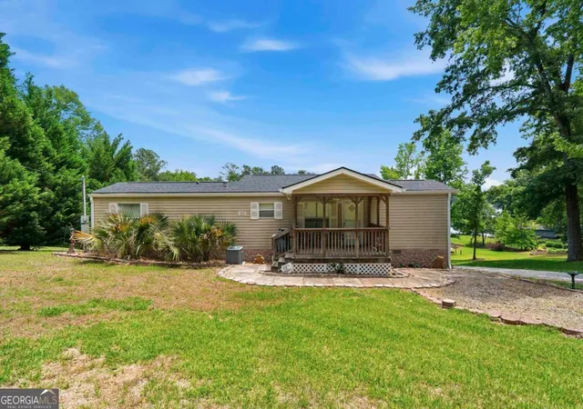 Photo 4 of Single family home for sale at 200 Possum Point Dr, Eatonton, GA 31024 | MLS# 10807301 | Listing updated on 2026-08-10