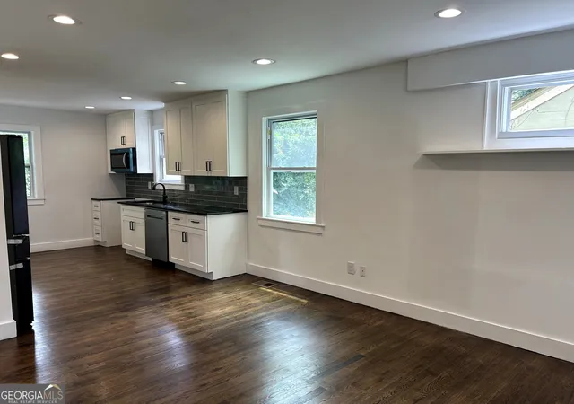 4th image of 1390 Westmont Rd Sw, Atlanta, GA 30311 | MLS# 10811180