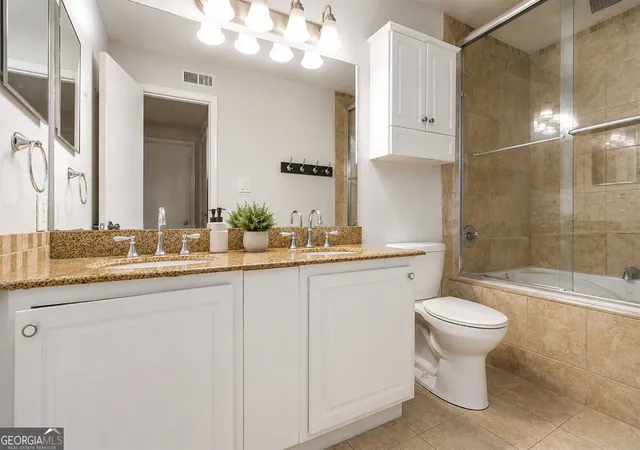Listing Photo 2 - Condo for sale in building located at 5143 Roswell Rd, Sandy Springs, GA 30342 - Unit #8