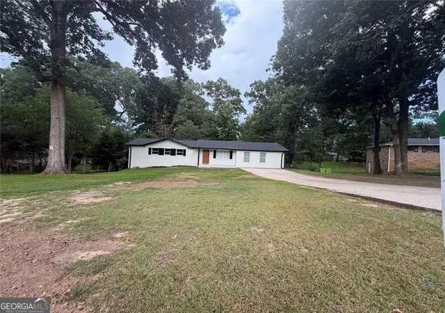 Photo 2 of Sale Pending at 3420 Nina Ct, Douglasville, GA 30135 | MLS# 10829200 | Listing updated on 2026-09-15