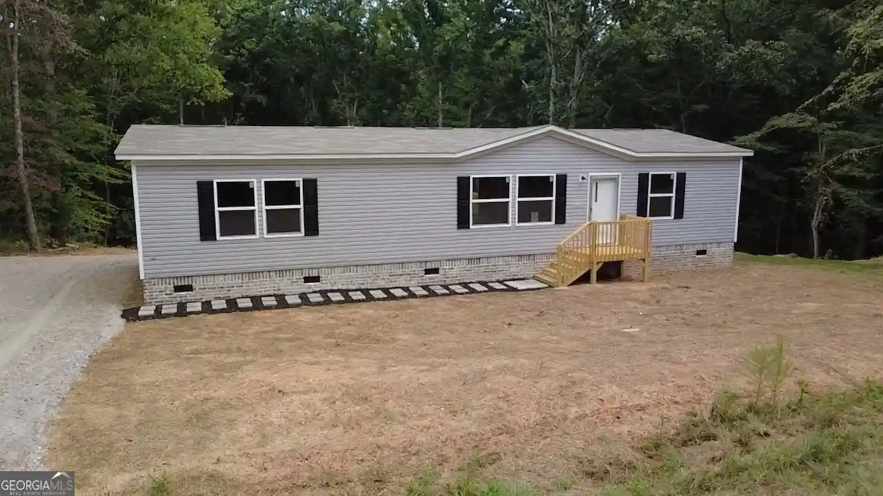 Photo 1 of Manufactured home for sale at 137 Mill Run Dr, Comer, GA 30629 | MLS# 10834713 | Listing updated on 2026-10-29