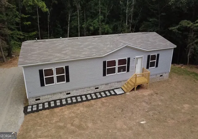 Photo 1 of Manufactured home for sale at 137 Mill Run Dr, Comer, GA 30629 | MLS# 10834713 | Listing updated on 2026-09-10