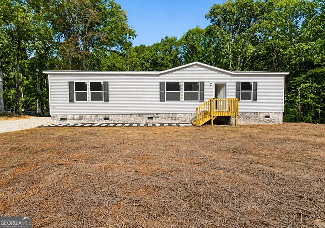Photo 32 of Manufactured home for sale at 137 Mill Run Dr, Comer, GA 30629 | MLS# 10834713 | Listing updated on 2026-09-10
