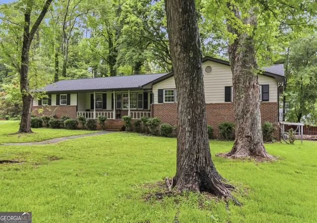 Photo 2 of Single family home for sale at 420 Creekview Ct, Marietta, GA 30064 | MLS# 10789388 | Listing updated on 2026-09-04