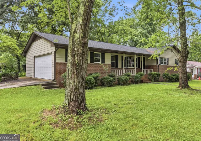 Photo 3 of Single family home for sale at 420 Creekview Ct, Marietta, GA 30064 | MLS# 10789388 | Listing updated on 2026-09-04