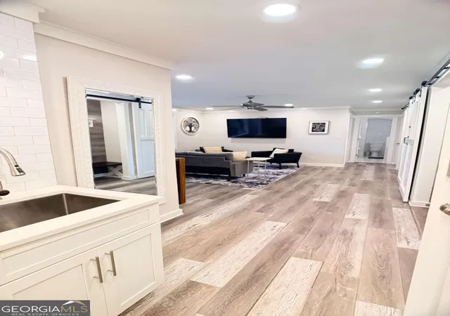 1st image of 300 Peachtree St Ne #4F, Atlanta, GA 30308 | MLS# 10830019