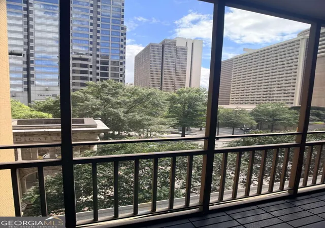 2nd image of 300 Peachtree St Ne #4F, Atlanta, GA 30308 | MLS# 10830019