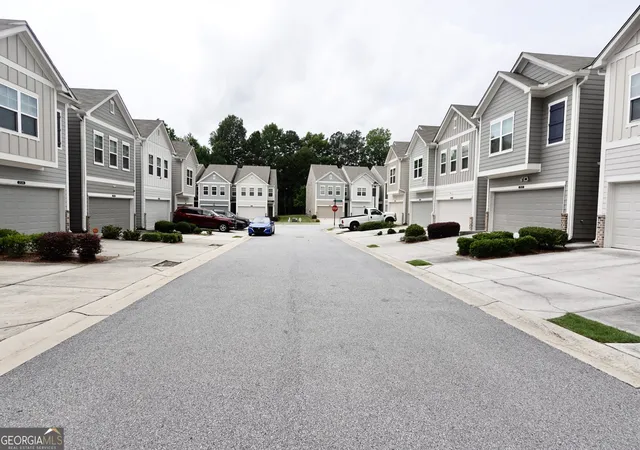 Photo 3 of Townhouse for sale at 2537 Centennial Pl, Atlanta, GA 30349 | MLS# 10782669 | Listing updated on 2026-09-29