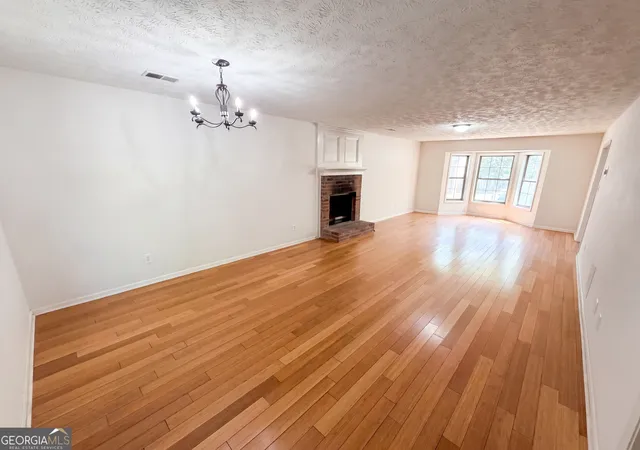 Photo 3 of Sale Pending at 4558 Coopers Creek Pl Se, Smyrna, GA 30082 | MLS# 10753660 | Listing updated on 2026-09-18