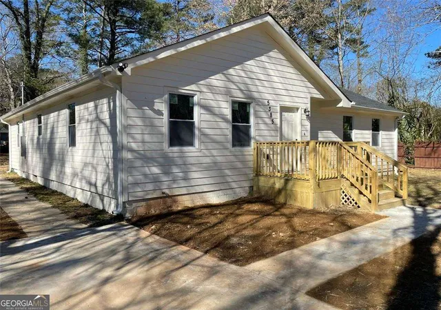 Photo 2 of Single family home for sale at 5385 Booker T Dr, Morrow, GA 30260 | MLS# 10823612 | Listing updated on 2026-08-30