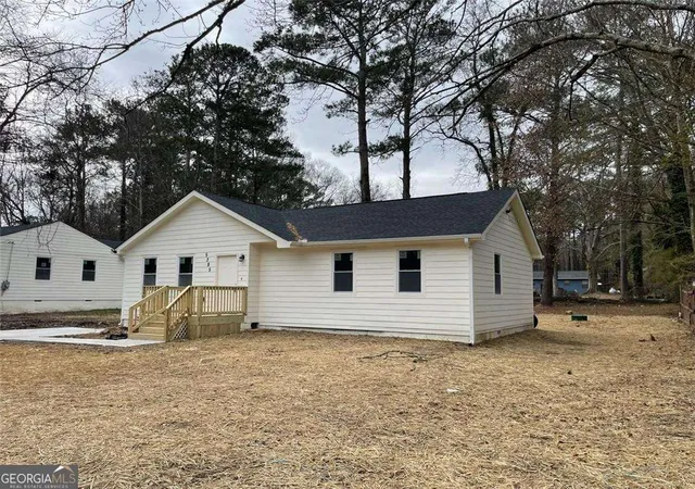 Photo 3 of Single family home for sale at 5385 Booker T Dr, Morrow, GA 30260 | MLS# 10823612 | Listing updated on 2026-09-17