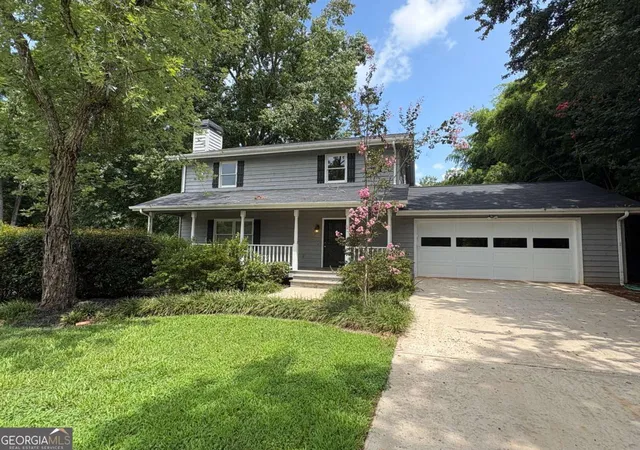 Photo 3 of Single family home for sale at 4830 Squirrel Creek Dr, Gainesville, GA 30506 | MLS# 10827712 | Listing updated on 2026-09-06