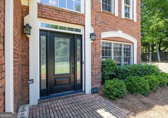 Photo 2 of Single family home for sale at 1100 Arya Dr, Roswell, GA 30076 | MLS# 10828981 | Listing updated on 2026-09-10