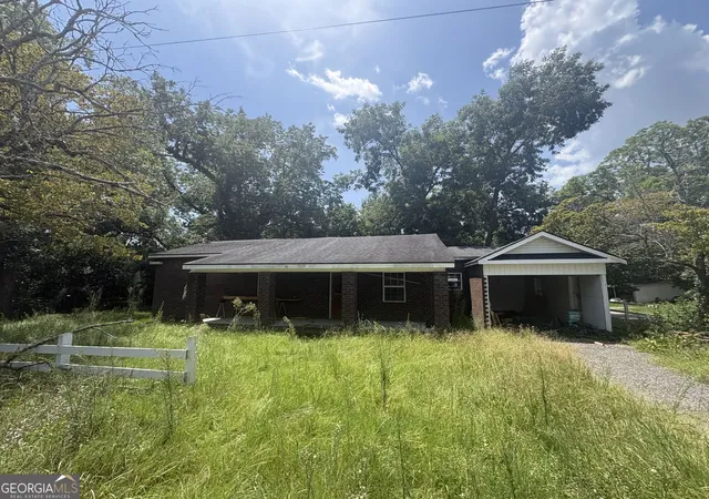 Photo 1 of Sale Pending at 151 N 7th St, Cochran, GA 31014 | MLS# 10827587 | Listing updated on 2026-09-23