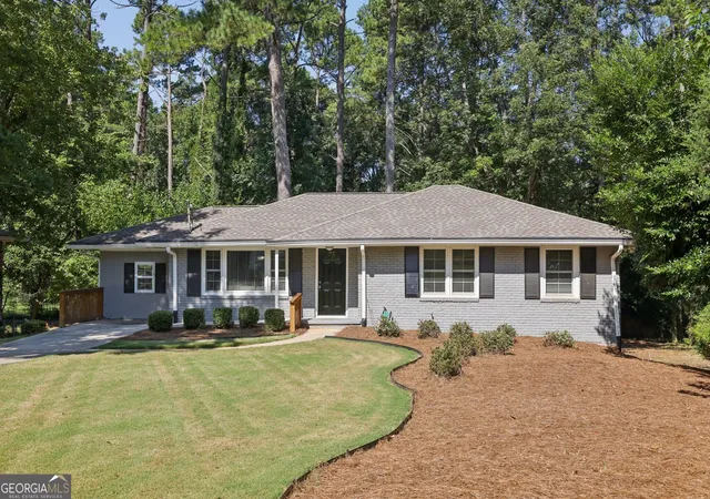 Photo 1 of Single family home for sale at 2900 Hollywood Dr, Decatur, GA 30033 | MLS# 10834308 | Listing updated on 2026-09-10