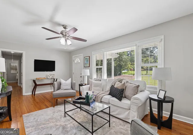 Photo 2 of Single family home for sale at 2900 Hollywood Dr, Decatur, GA 30033 | MLS# 10834308 | Listing updated on 2026-09-10