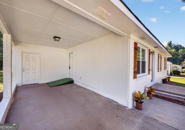 Photo 3 of Single family home for sale at 1015 Highland Ave, Madison, GA 30650 | MLS# 10832474 | Listing updated on 2026-09-08