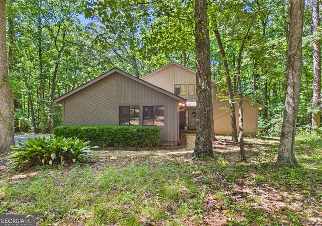 Homes for sale in Macon, GA | 202 Hilltop Cir, Macon, GA 31210 | MLS# 10774816