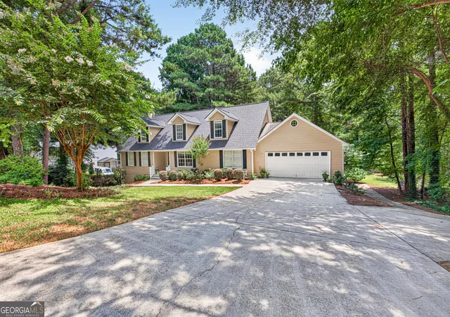 Photo 2 of Single family home for sale at 1074 Westchester Dr Sw, Lilburn, GA 30047 | MLS# 10796571 | Listing updated on 2026-07-19