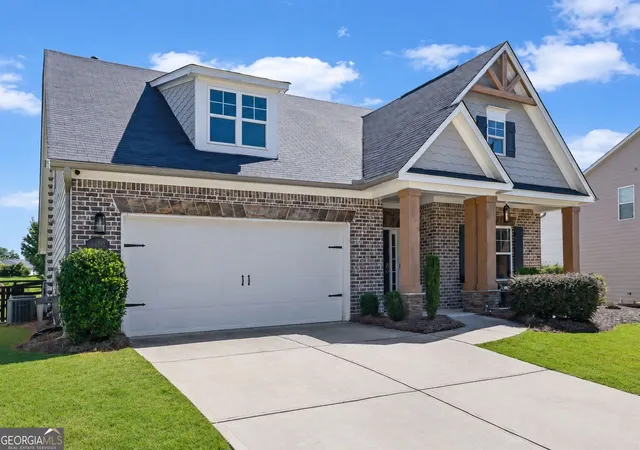 Photo 1 of Single family home for sale at 4450 Madison Hall Dr, Cumming, GA 30028 | MLS# 10812289 | Listing updated on 2026-08-30