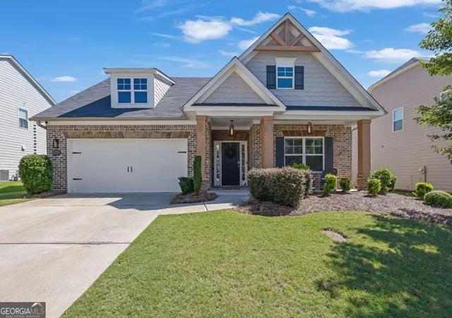 Photo 2 of Single family home for sale at 4450 Madison Hall Dr, Cumming, GA 30028 | MLS# 10812289 | Listing updated on 2026-08-30