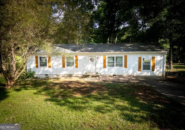 Photo 1 of Sale Pending at 329 Marlborough Downs Rd, Athens, GA 30606 | MLS# 10814997 | Listing updated on 2026-09-11