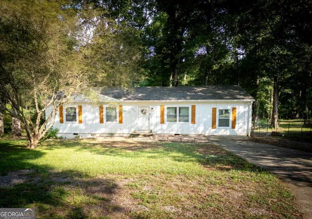 Photo 2 of Sale Pending at 329 Marlborough Downs Rd, Athens, GA 30606 | MLS# 10814997 | Listing updated on 2026-09-11