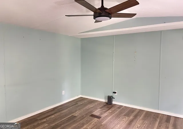 Photo 3 of Manufactured home for sale at 242 Sunrise Cvs, Clarkesville, GA 30523 | MLS# 10811552 | Listing updated on 2026-09-09