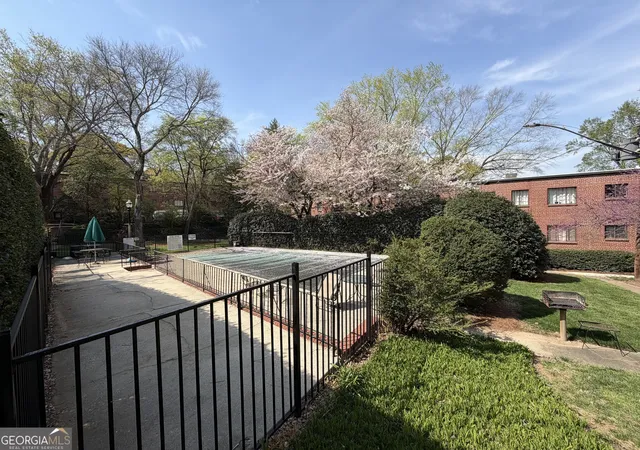 Listing Photo 2 - Condo for sale in building located at 1381 Normandy Dr Ne, Atlanta, GA 30306 - Unit #4