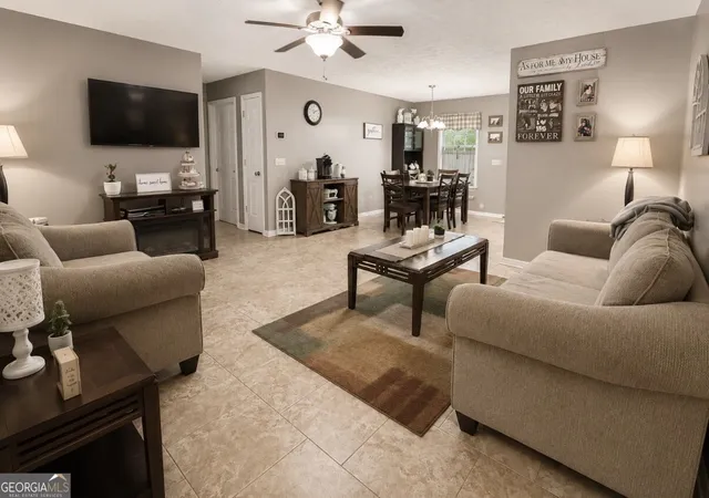 3rd image of 813 Hester Dr, Vidalia, GA 30474 | MLS# 10820780