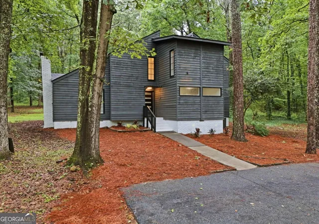 Photo 3 of Single family home for sale at 720 Twin Pines Rd, Covington, GA 30014 | MLS# 10821461 | Listing updated on 2026-08-21