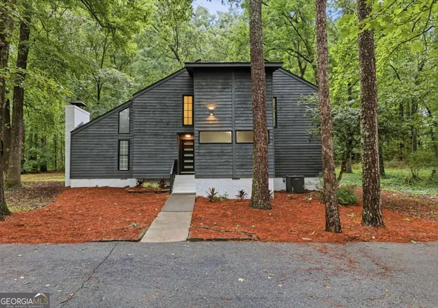 Photo 3 of Single family home for sale at 720 Twin Pines Rd, Covington, GA 30014 | MLS# 10821461 | Listing updated on 2026-09-23