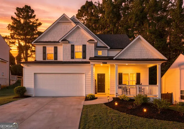 Photo 1 of Single family home for sale at 617 Edgemore Rd, Canton, GA 30114 | MLS# 10833798 | Listing updated on 2026-10-23