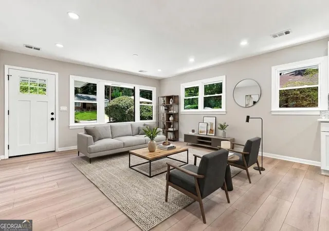 Photo 2 of Single family home for sale at 1979 Wells Dr Sw, Atlanta, GA 30311 | MLS# 10829231 | Listing updated on 2026-09-02