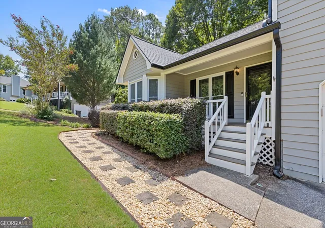 Photo 2 of Single family home for sale at 81 Shefield Pl, Douglasville, GA 30134 | MLS# 10833063 | Listing updated on 2026-09-19