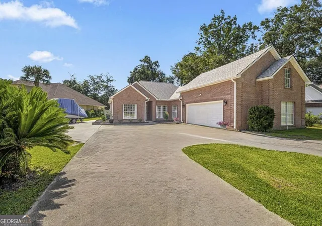 Photo 1 of Single family home for sale at 118 Regal Rd, Brunswick, GA 31523 | MLS# 10831086 | Listing updated on 2026-09-04