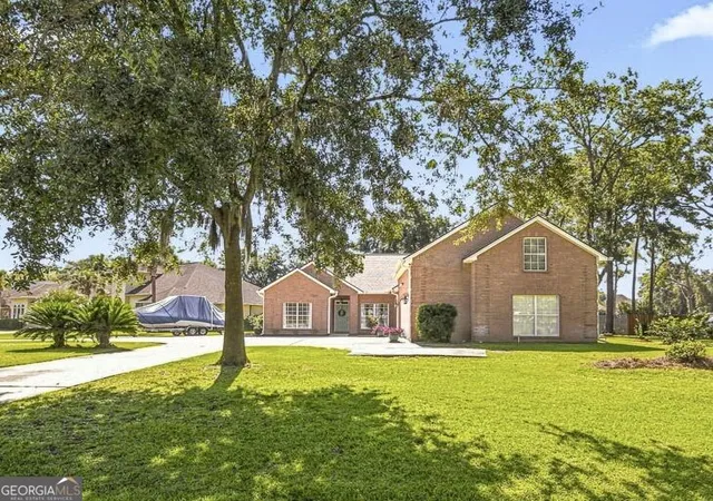 Photo 2 of Single family home for sale at 118 Regal Rd, Brunswick, GA 31523 | MLS# 10831086 | Listing updated on 2026-09-04
