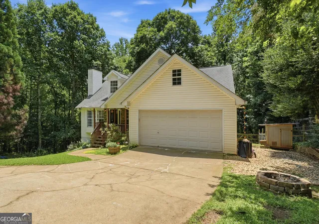 3rd image of 6338 Clearbrook Dr, Flowery Branch, GA 30542 | MLS# 10784890