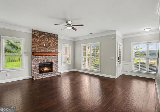 Photo 4 of Single family home for sale at 301 Shyre Lake Ln, Mcdonough, GA 30253 | MLS# 10810839 | Listing updated on 2026-08-05