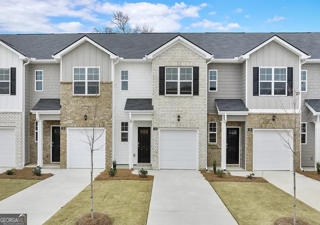 Homes for sale in Perry, GA | 206 Kenmore Cir, Perry, GA 31069 | MLS# 10731388