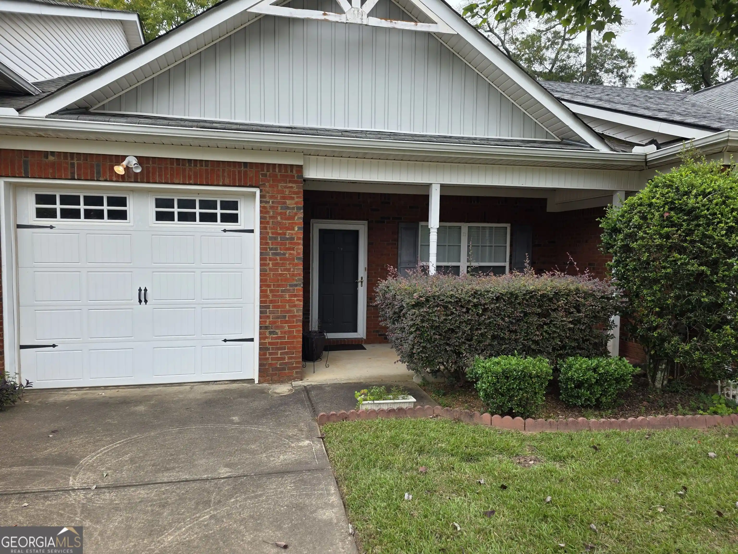 Photo 1 of Townhouse for sale at 6880 Tara Oaks Dr, Riverdale, GA 30274 | MLS# 10867954 | Listing updated on 2026-10-21