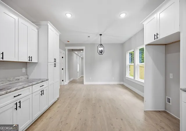 Photo 3 of Sale Pending at 133 Washington St, Dalton, GA 30721 | MLS# 10819635 | Listing updated on 2026-10-02