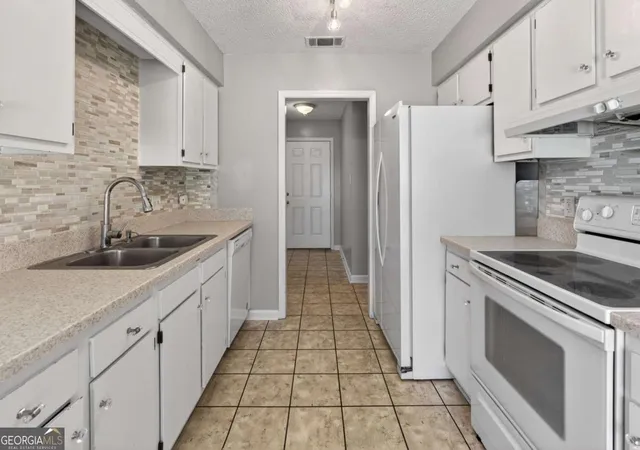 Homes for sale in Rincon, GA | 123 Whitehall Ave, Rincon, GA 31326 | MLS# 10773048