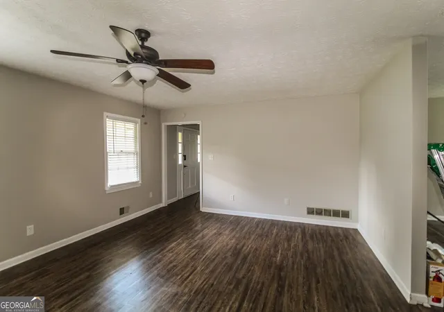 5th image of 6024 S Deshon Ct, Lithonia, GA 30058 | MLS# 10504867
