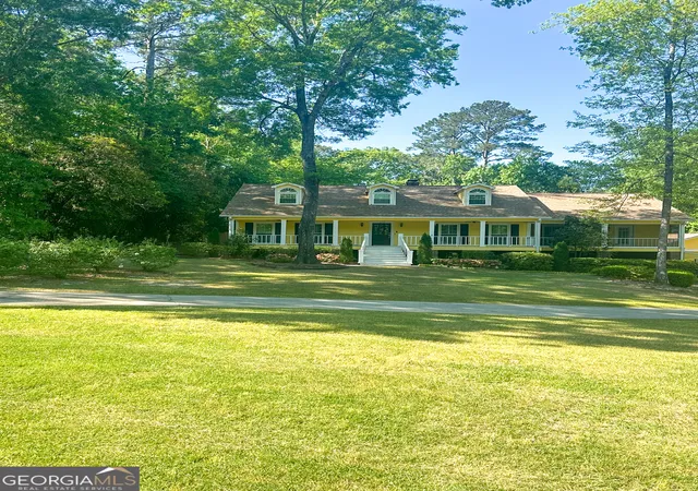 2nd image of 1132 Saint Andrews Dr, Macon, GA 31210 | MLS# 10735547