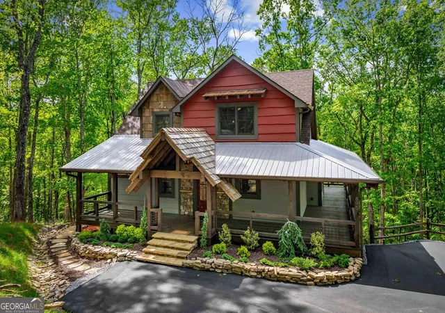 Photo 2 of Single family home for sale at 895 Price Rd, Blue Ridge, GA 30513 | MLS# 10717724 | Listing updated on 2026-09-10