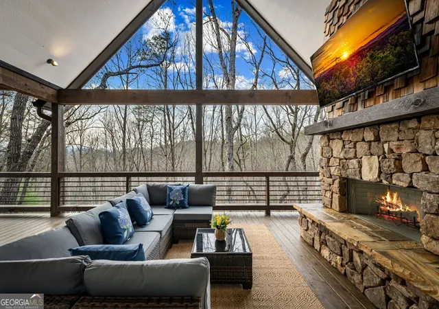 Photo 4 of Single family home for sale at 895 Price Rd, Blue Ridge, GA 30513 | MLS# 10717724 | Listing updated on 2026-09-10