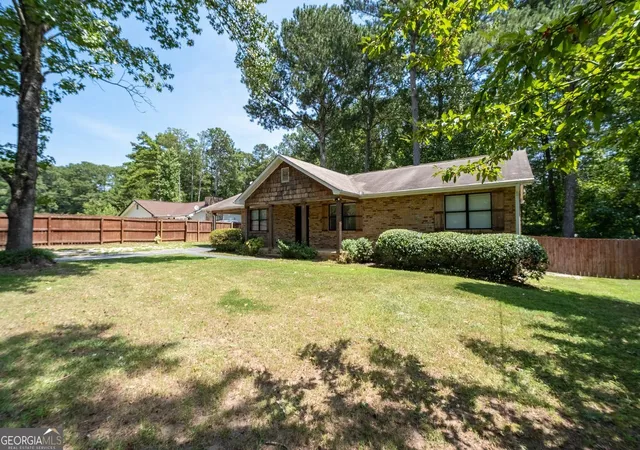 Photo 1 of Single family home for sale at 1382 Cave Springs Rd, Douglasville, GA 30134 | MLS# 10823514 | Listing updated on 2026-10-29